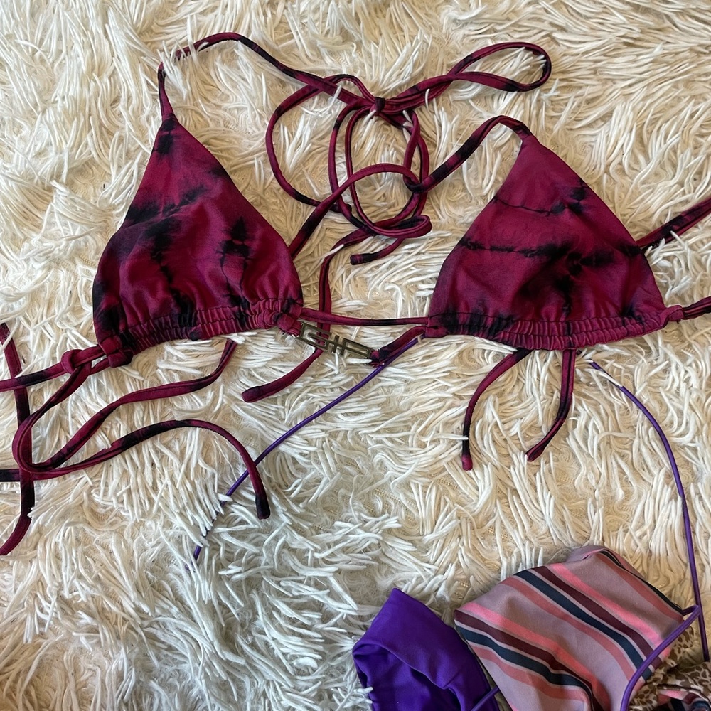 I am Gia bikini top